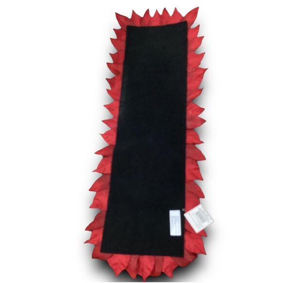 Poinsettia Petals Christmas Holiday Table Runner with 15 Poinsettia and Mistleto - Picture 3 of 13